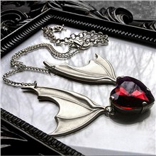 Red Acrylic Heart & Vampire Bat Wing Choker Necklace Chain Pendant Statement Gothic