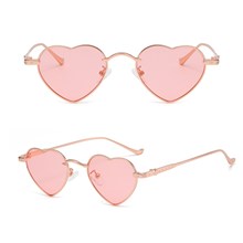Fashion Pink Heart Sunglasses for Women Fashion Lovely Style Metal Frame