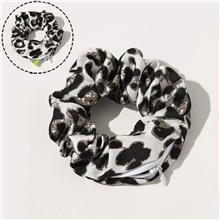 Leopard Print Hair Scrunchie With Zipper Pocket Hair Tie